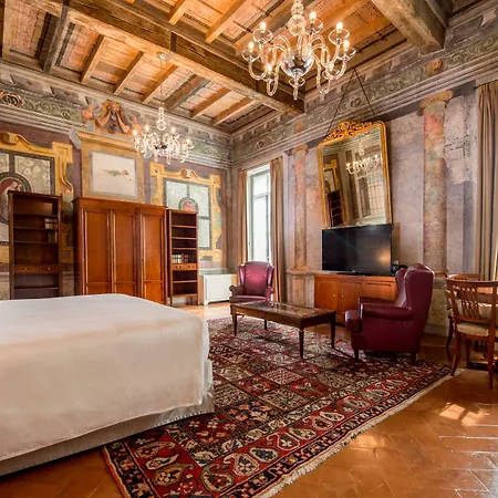 Hotel Grand Torretta, Curio Collection By Hilton