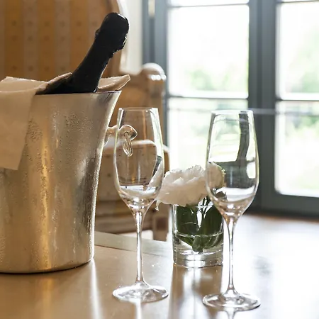 Hotel Grand Torretta, Curio Collection By Hilton