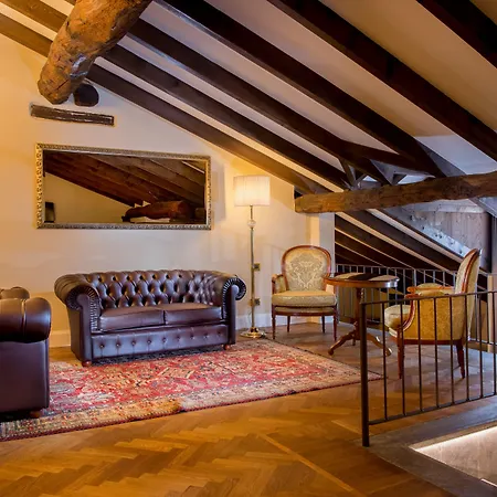 Hotel Grand Torretta, Curio Collection By Hilton